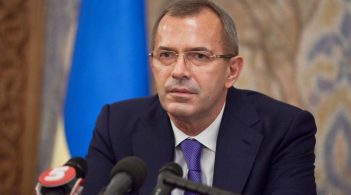 ЦВК скасувала реєстрацію Клюєва і Шарія