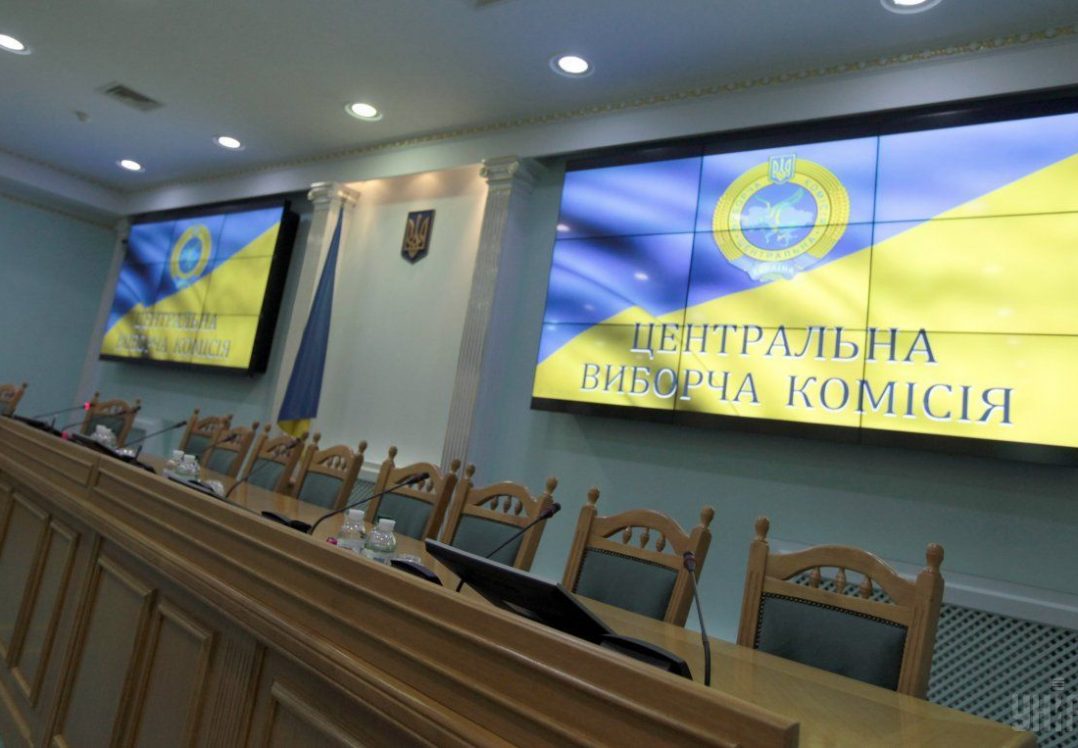 ЦВК прийняла оригінали протоколів усіх 199 окружних комісій