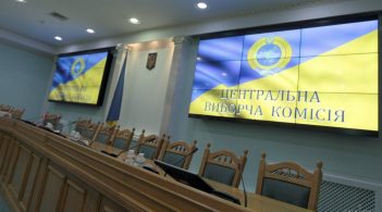 ЦВК прийняла оригінали протоколів усіх 199 окружних комісій
