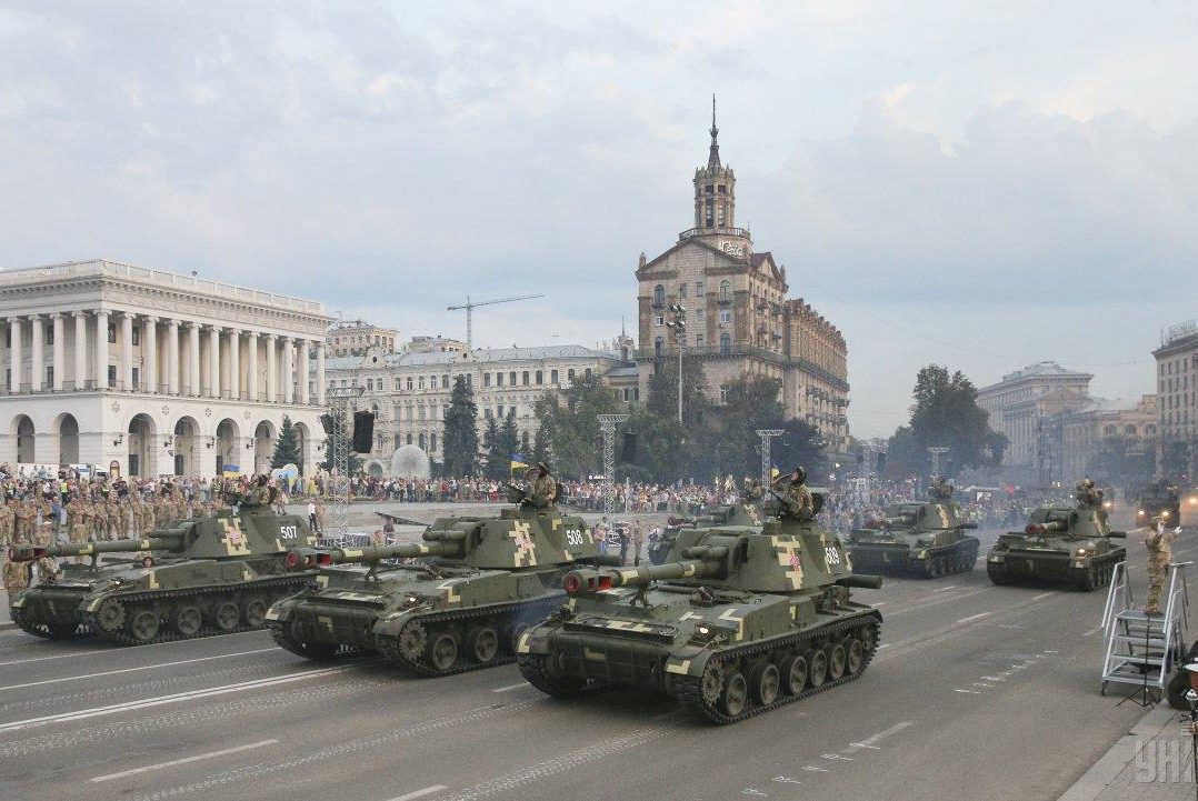 День Незалежності без параду: чи правильне рішення прийняв Зеленський?