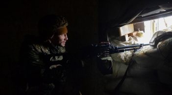 Бойовики тричі порушили тишу, один боєць ООС поранений