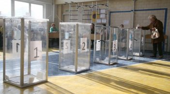Суд змушує ЦВК провести пережеребкування партій: вже надруковано 5 млн бюлетенів