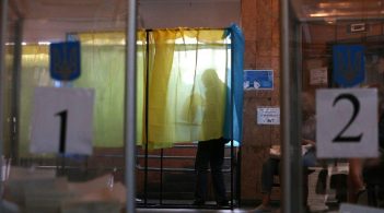 ЦВК опрацювала майже 25 % протоколів, у Раду проходять п'ять партій