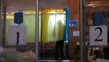 ЦВК опрацювала майже 25 % протоколів, у Раду проходять п'ять партій