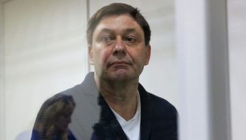 Суд у Києві залишив головного редактора «РИА Новости» Вишинського під вартою
