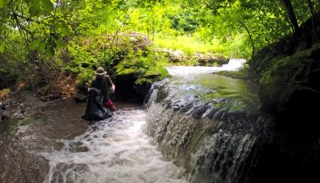 Вільховецькі водоспади: бульбани вражали туристів, але сміття нагадувало, що ми в Україні