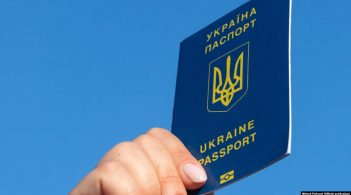 Зеленський пропонує надавати друге громадянство етнічним українцям із діаспори