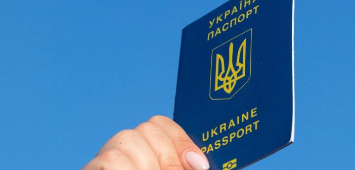 Зеленський пропонує надавати друге громадянство етнічним українцям із діаспори