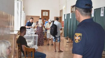 У Харкові та на Одещині повідомили про масове "мінування" дільниць