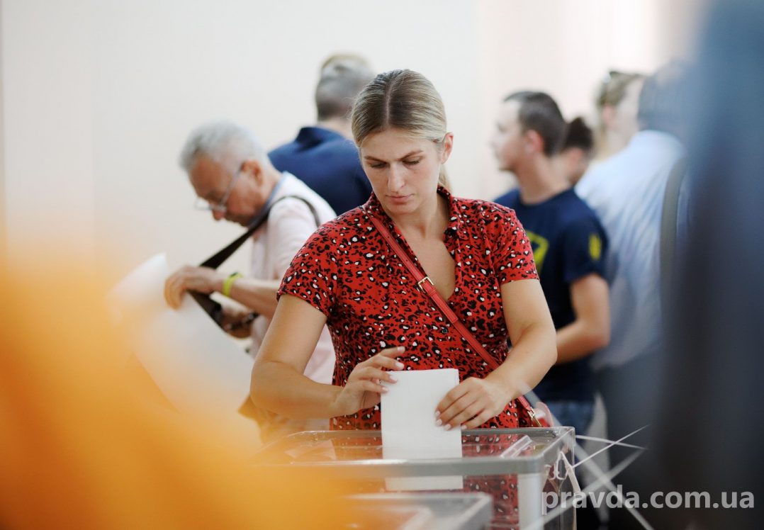 Явка на виборах перевищила 50 % – перші дані ЦВК