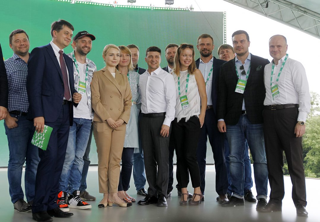 "Servant of the people" excluded from the list of 7 candidates, but not the Medvedchuk's friend