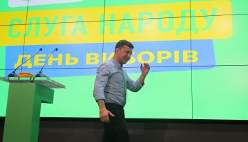 Перші результати: у штабі «Слуги народу» святкують перемогу