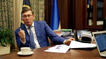 Генеральний прокурор Луценко пішов у відпустку після виборів