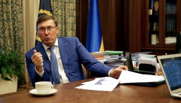 Генеральний прокурор Луценко пішов у відпустку після виборів