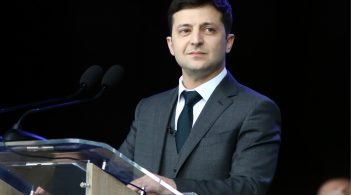 Зеленський вперше поговорив із Путіним