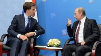 Прем'єр Нідерландів таємно обговорював з Путіним катастрофу MH17
