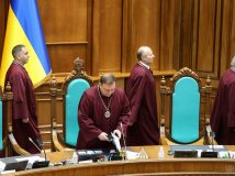 КСУ визнав конституційною мовну статтю закону про освіту