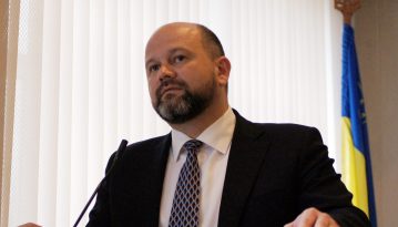 Зеленський вимагає відставки очільника Миколаївської ОДА через скандал з аеропортом