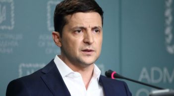 Zelensky does not rule out the special status of the Russian language in the Donbas