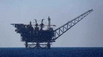«Дельфін» та війна всіх проти всіх: урядові плани з видобутку газу на морі під загрозою зриву
