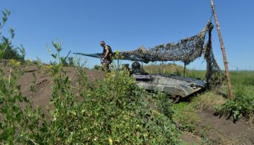 Бойовики вісім разів порушили перемир'я, один український військовий поранений