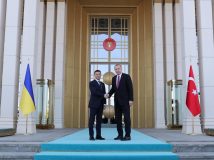 Зеленський заявив Ердогану, що треба змусити РФ змінити поведінку