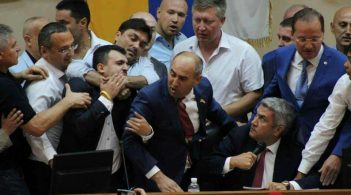 Бійка в Одеській облраді: вибирають нового голову