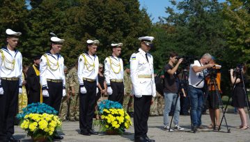 «Скільки тисяч лягло, щоб сьогодні в Аркадії люди могли ходити та пити пиво?» – День пам'яті захисників в Одесі