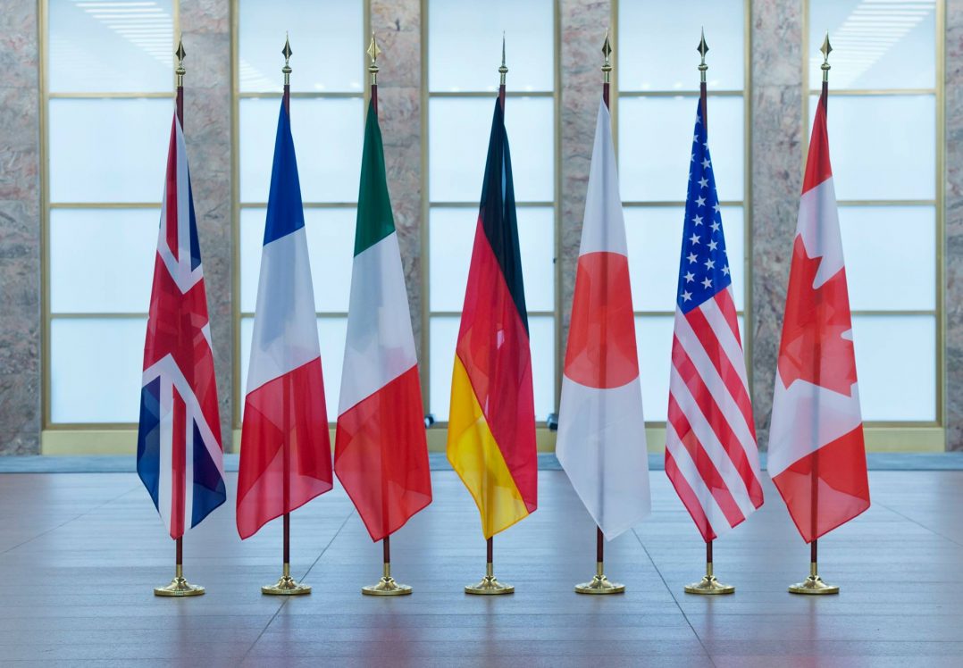 Макрон: «Консенсусу щодо повернення Росії в G7 немає»