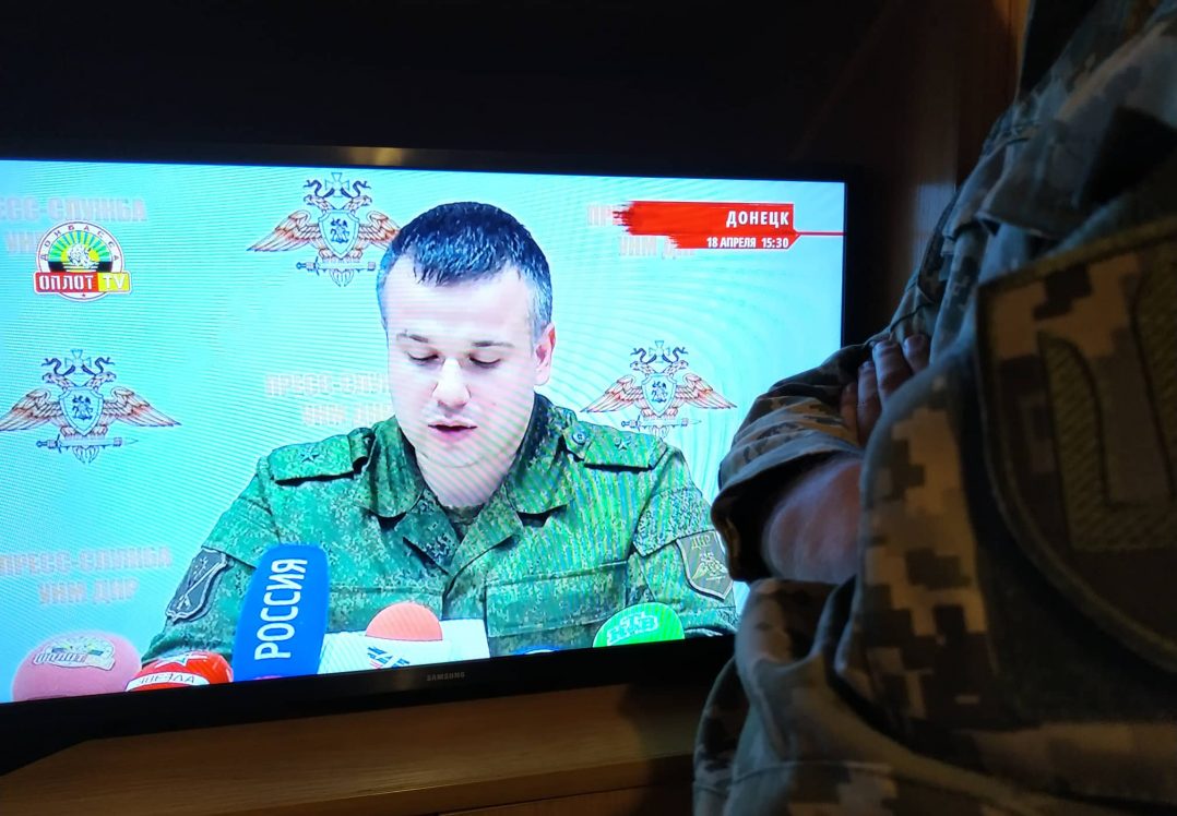 Російськомовний канал для окупованих Донбасу та Криму: зброя чи поступки у боротьбі з Росією?