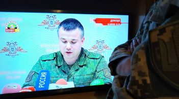Російськомовний канал для окупованих Донбасу та Криму: зброя чи поступки у боротьбі з Росією?