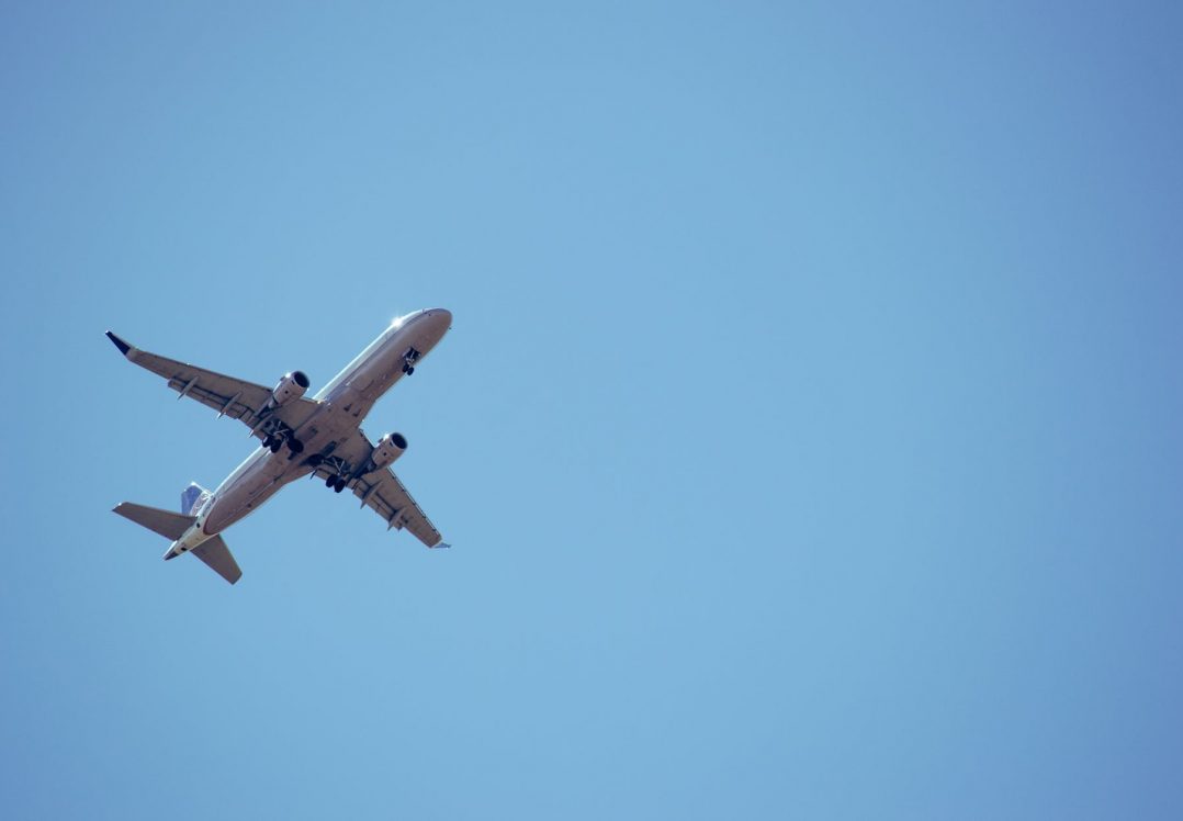 Російський Boeing-738 пролетів над Україною