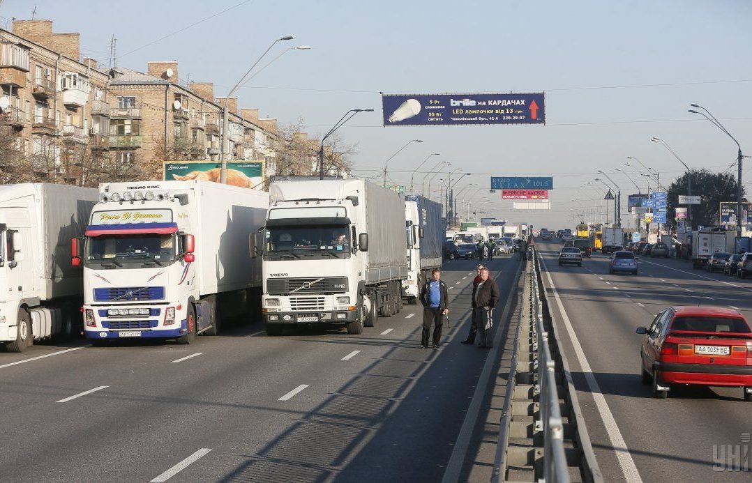У Києві обмежили в'їзд вантажівок через незадовільний стан повітря