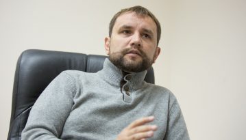 Кабмін звільнив Володимира В'ятровича