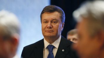 Віктор Янукович збирається повернутися в Україну
