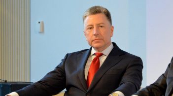 Волкер назвав умови проведення виборів на окупованому Донбасі