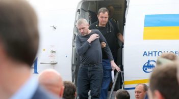 Вісім звільнених українців досі в лікарні, Клих потребує спецдопомоги