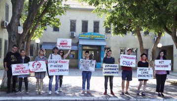 В Одесі чоловік завдав дружині дев'ять ножових поранень: містяни вийшли на акцію проти насилля