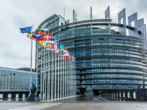 Євродепутати закликали Зеленського не віддавати Росії фігуранта справи МН17 Цемаха