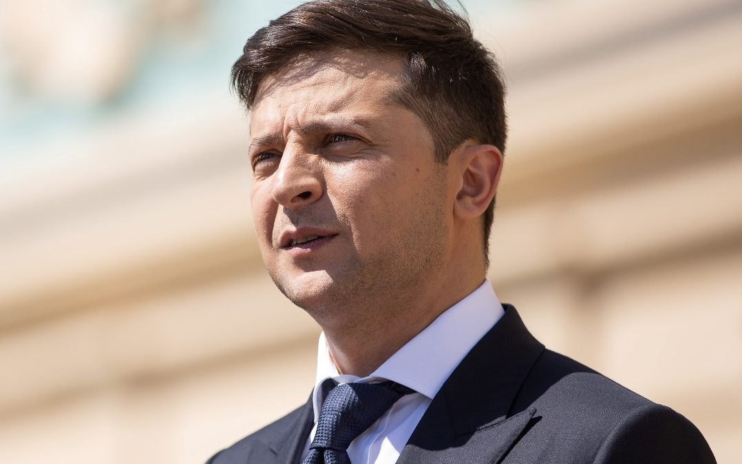 Зеленський доручив уряду легалізувати гральний бізнес та видобуток бурштину до 1 грудня