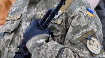 Бойовики на Донбасі поранили чотирьох українських військових
