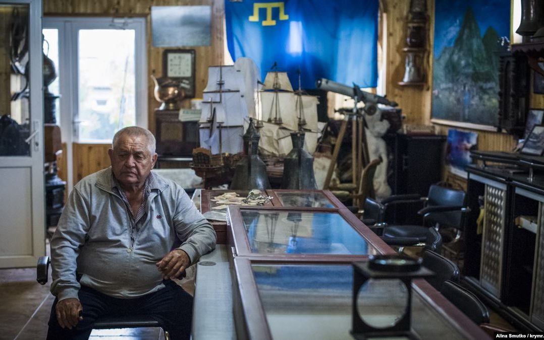 Окупанти обшукують оселю голови регіонального меджлісу в Криму, будинок заблоковано силовиками