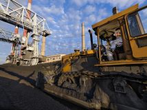 «ДТЕК» Ахметова закупить 450 тис. тонн вугілля за ціною «Роттердам+»