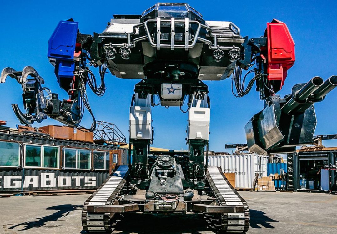 Компанія MegaBots виставила на продаж 15-тонного бойового робота