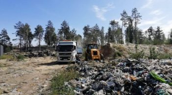 Під Києвом горить велике сміттєзвалище