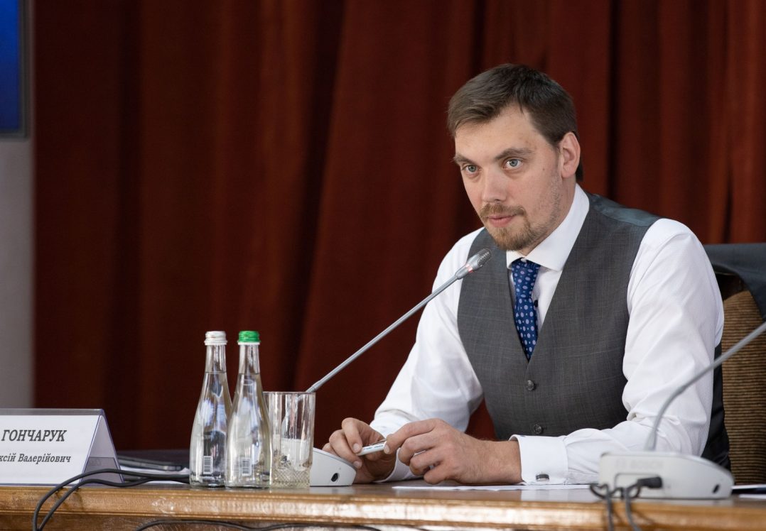 "Час тих, хто відсиджується, вичерпано": уряд починає перезавантаження влади