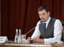 "Час тих, хто відсиджується, вичерпано": уряд починає перезавантаження влади