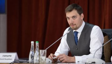 "Час тих, хто відсиджується, вичерпано": уряд починає перезавантаження влади