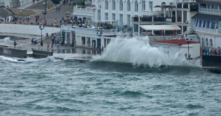 Death toll: 6 people died in Crimean storm