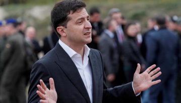 Зеленський: «Ми не збираємось повертати “ПриватБанк” Коломойському»